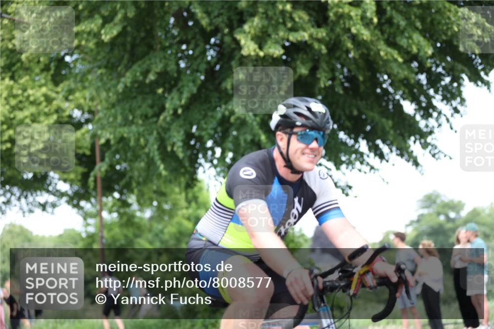 15.06.2025 - 7 Türme Triathlon Yannick Fuchs http://msf.ph/oto/8008577 15.06.2025 13:22:51 Radfahren  meine-sportfotos.de