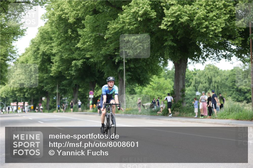 15.06.2025 - 7 Türme Triathlon Yannick Fuchs http://msf.ph/oto/8008601 15.06.2025 13:22:55 Radfahren  meine-sportfotos.de