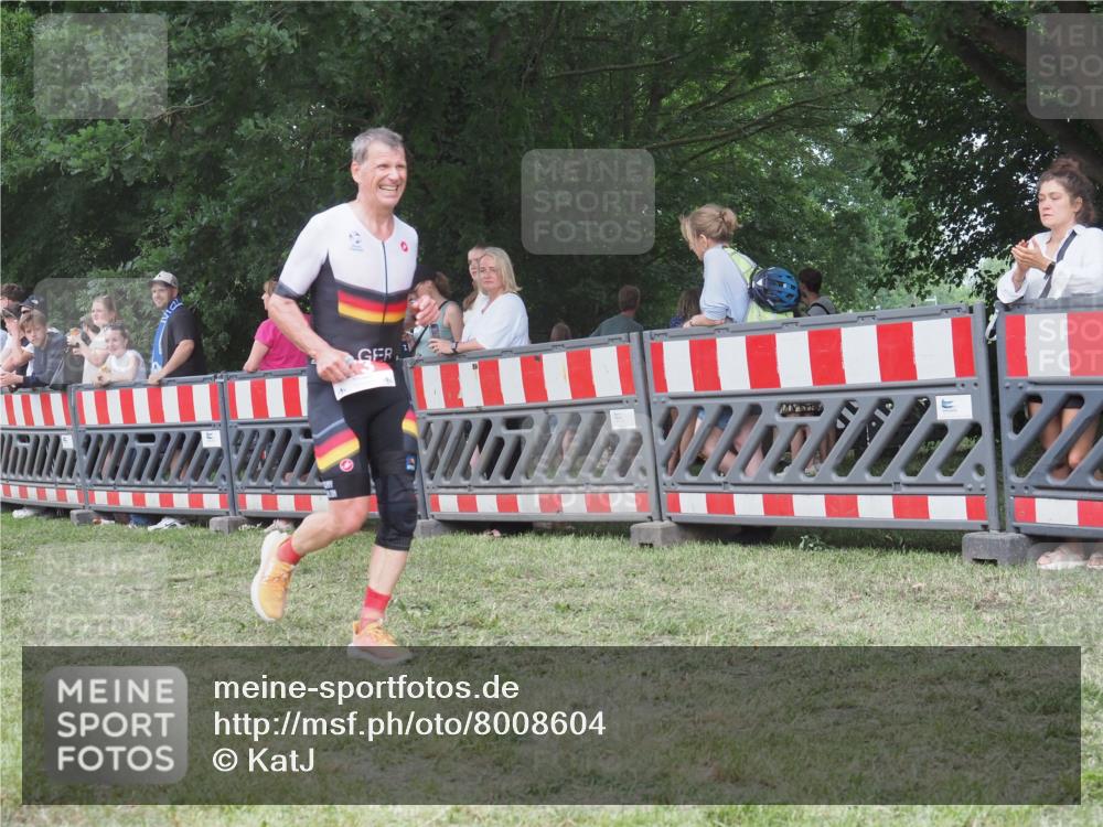 21.06.2025 - 27. Vierlanden-Triathlon KatJ http://msf.ph/oto/8008604 15.06.2025 13:02:23 Ziel 73, 137, 727, 1029, 1030, 1031, 1033 meine-sportfotos.de