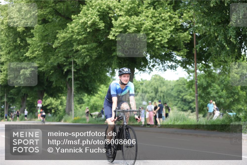 15.06.2025 - 7 Türme Triathlon Yannick Fuchs http://msf.ph/oto/8008606 15.06.2025 13:22:56 Radfahren  meine-sportfotos.de