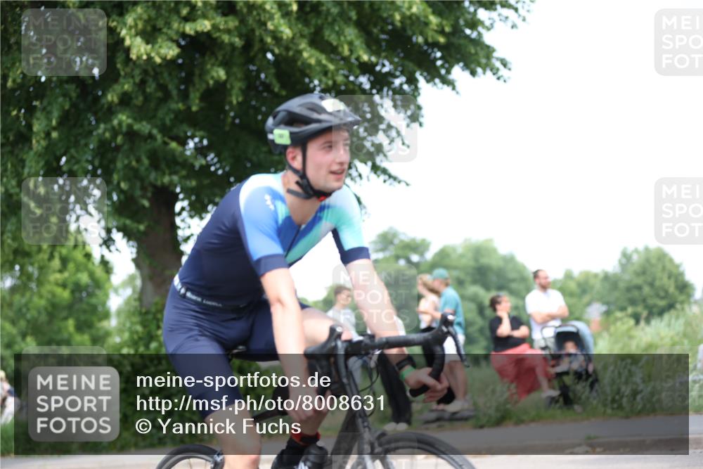 15.06.2025 - 7 Türme Triathlon Yannick Fuchs http://msf.ph/oto/8008631 15.06.2025 13:22:56 Radfahren  meine-sportfotos.de