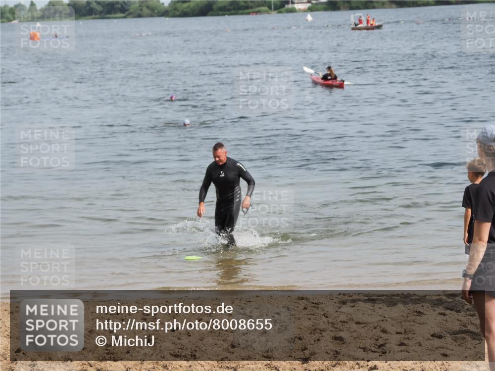 21.06.2025 - 27. Vierlanden-Triathlon MichiJ http://msf.ph/oto/8008655 15.06.2026 10:09:24 Schwimmen  meine-sportfotos.de
