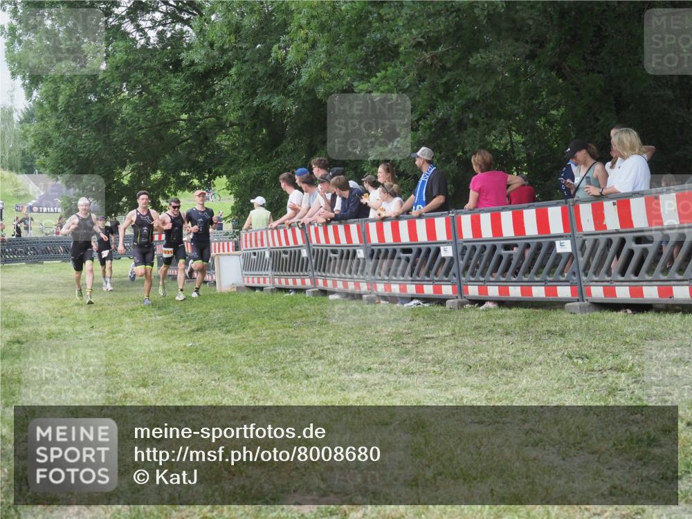 21.06.2025 - 27. Vierlanden-Triathlon KatJ http://msf.ph/oto/8008680 15.06.2025 13:02:26 Ziel 137, 1029, 1030, 1031, 1033 meine-sportfotos.de