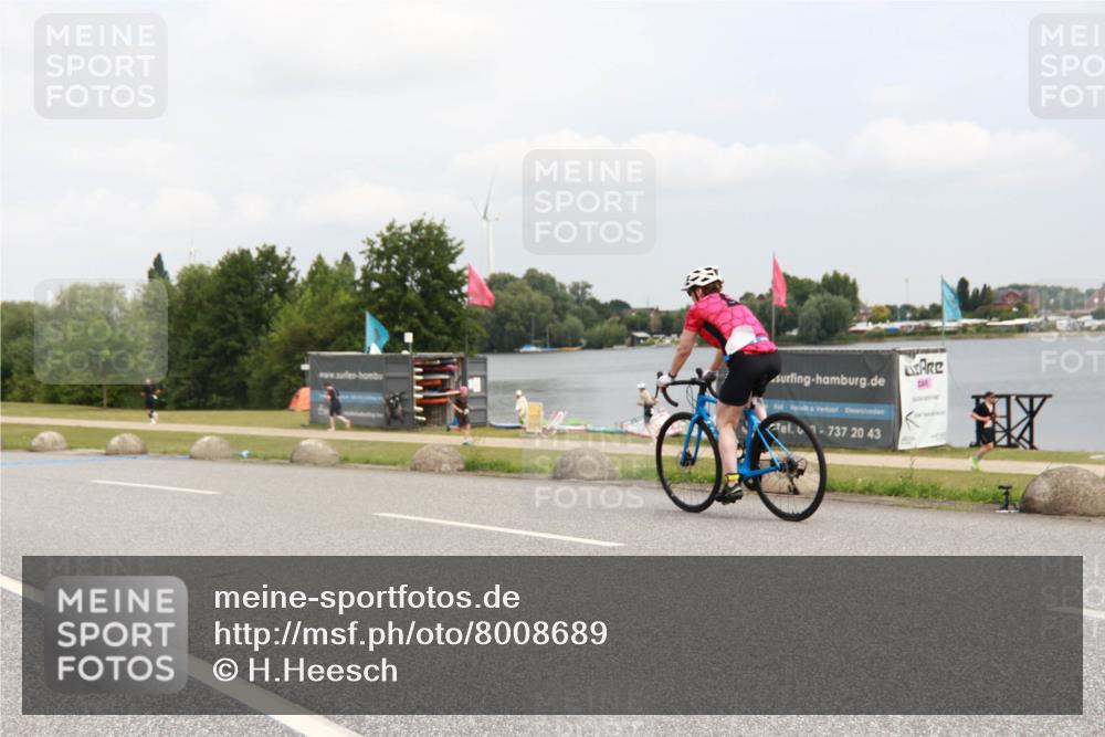 21.06.2025 - 27. Vierlanden-Triathlon H.Heesch http://msf.ph/oto/8008689 15.06.2025 12:19:09 Radfahren 636, 694, 773 meine-sportfotos.de