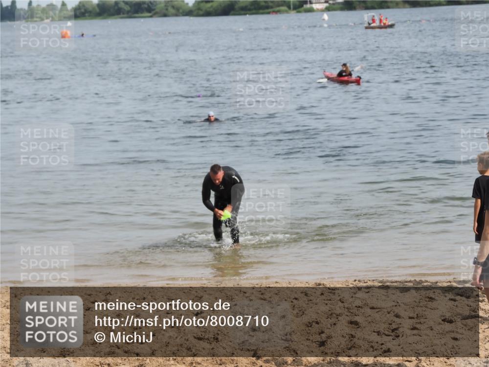 21.06.2025 - 27. Vierlanden-Triathlon MichiJ http://msf.ph/oto/8008710 15.06.2026 10:09:25 Schwimmen  meine-sportfotos.de