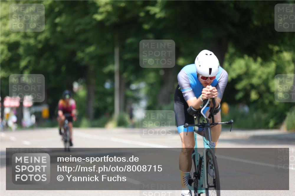15.06.2025 - 7 Türme Triathlon Yannick Fuchs http://msf.ph/oto/8008715 15.06.2025 12:42:23 Radfahren 254, 263, 297, 337, 556, 571, 645 meine-sportfotos.de