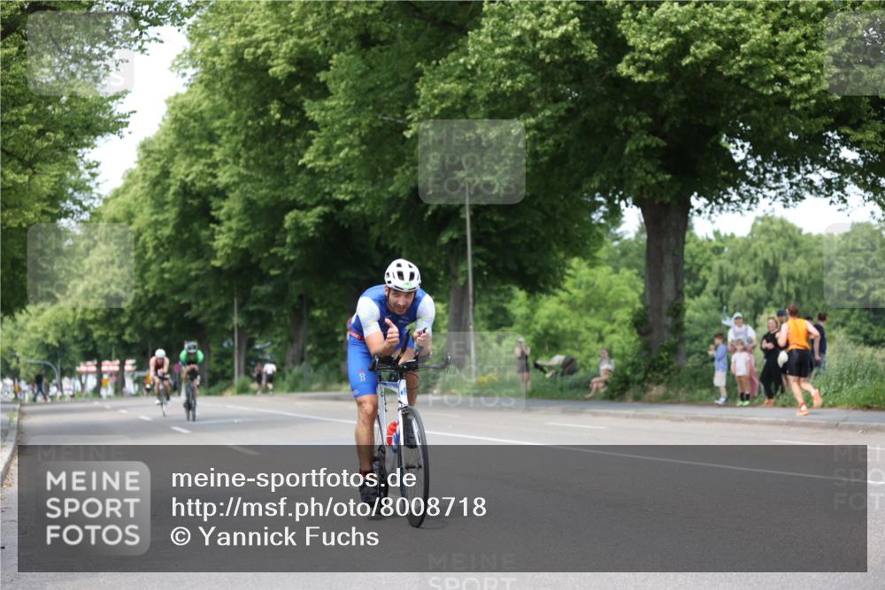 15.06.2025 - 7 Türme Triathlon Yannick Fuchs http://msf.ph/oto/8008718 15.06.2025 13:23:12 Radfahren 594, 1171 meine-sportfotos.de