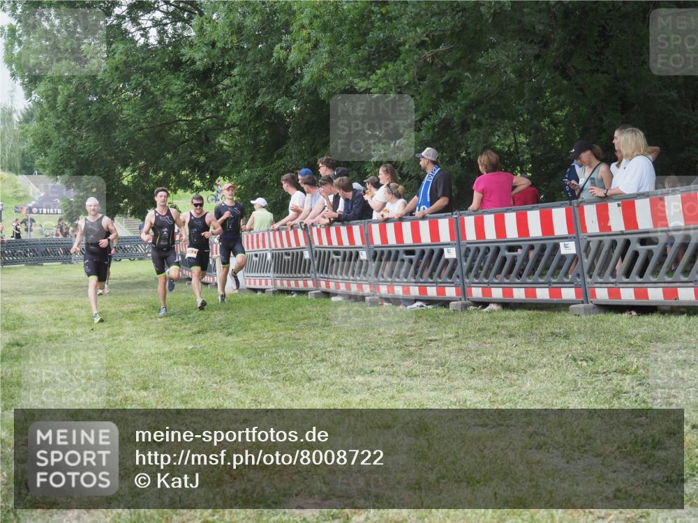21.06.2025 - 27. Vierlanden-Triathlon KatJ http://msf.ph/oto/8008722 15.06.2025 13:02:27 Ziel 137, 1029, 1030, 1031, 1033 meine-sportfotos.de
