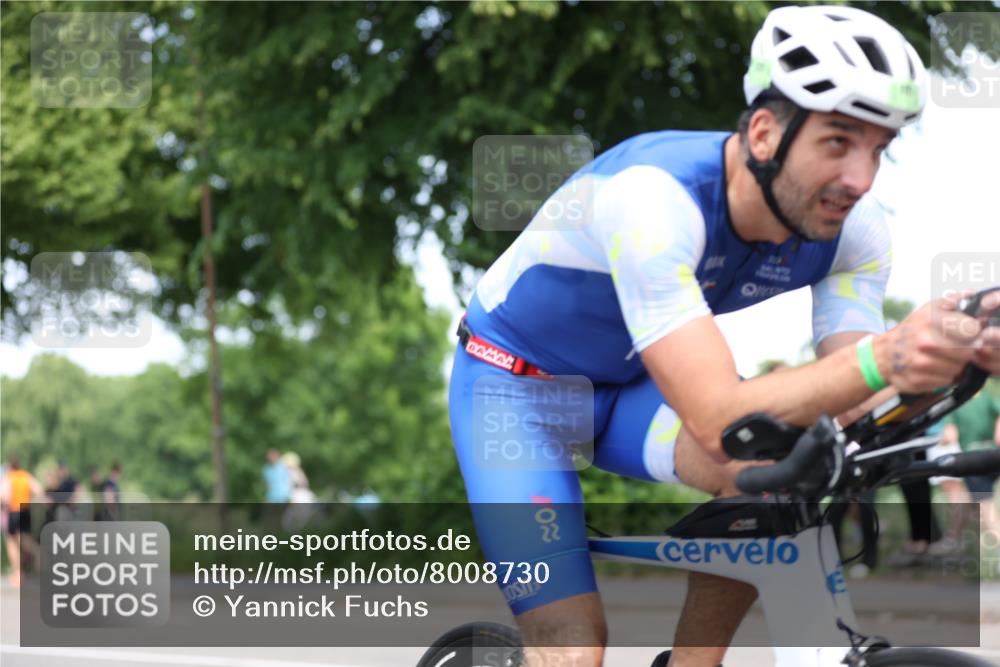 15.06.2025 - 7 Türme Triathlon Yannick Fuchs http://msf.ph/oto/8008730 15.06.2025 13:23:12 Radfahren 594, 1171 meine-sportfotos.de