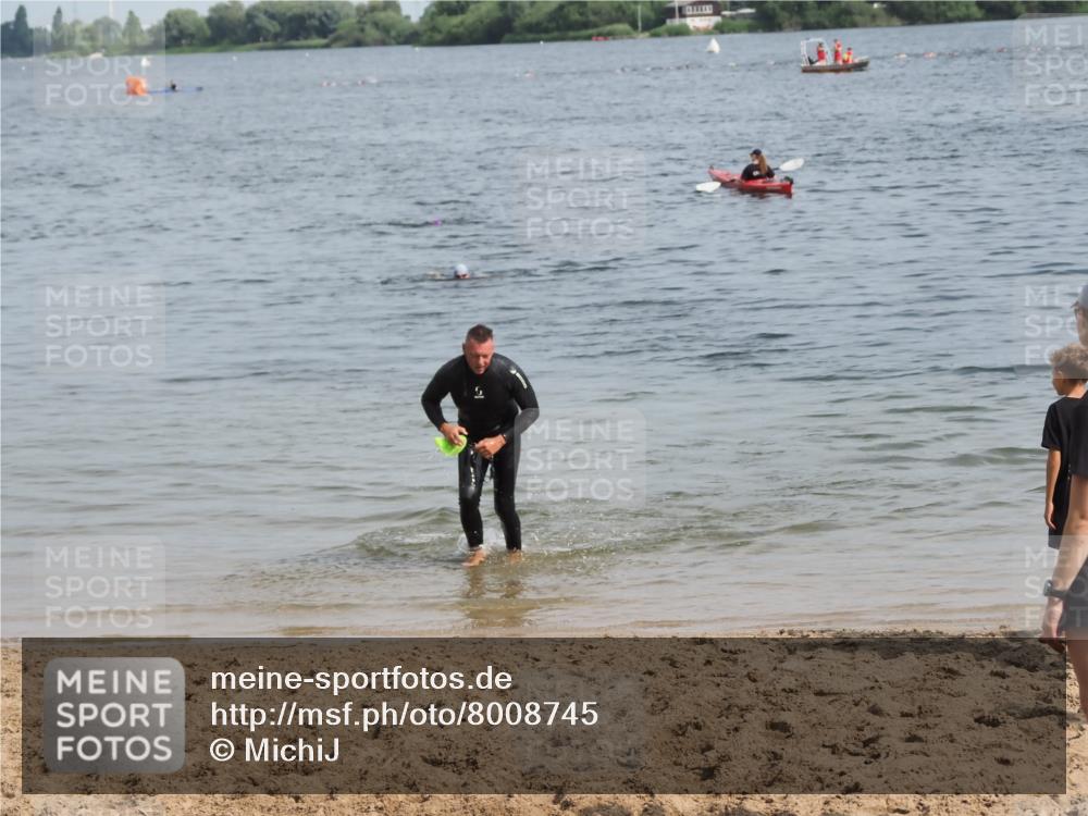 21.06.2025 - 27. Vierlanden-Triathlon MichiJ http://msf.ph/oto/8008745 15.06.2026 10:09:25 Schwimmen  meine-sportfotos.de