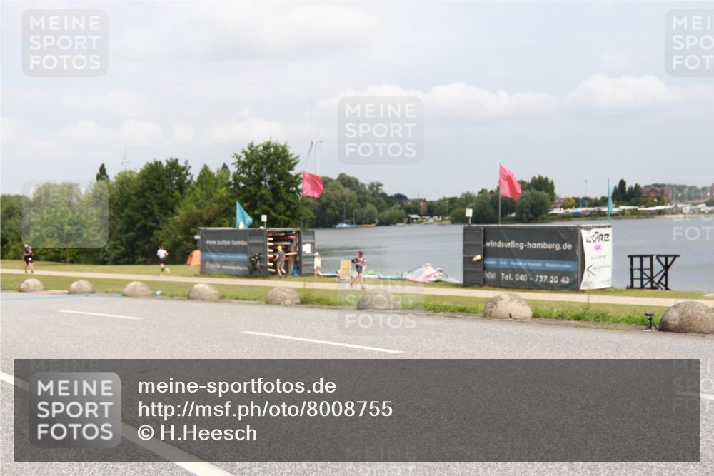 21.06.2025 - 27. Vierlanden-Triathlon H.Heesch http://msf.ph/oto/8008755 15.06.2025 12:19:37 Radfahren 637, 646, 647, 947 meine-sportfotos.de