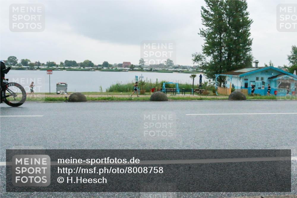 21.06.2025 - 27. Vierlanden-Triathlon H.Heesch http://msf.ph/oto/8008758 15.06.2025 13:27:58 Radfahren 1232, 1244, 1246, 1251, 1255, 1275, 1295 meine-sportfotos.de
