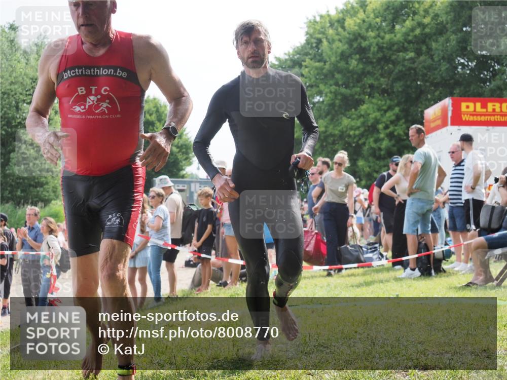 15.06.2025 - 27. Vierlanden-Triathlon KatJ http://msf.ph/oto/8008770 15.06.2025 10:07:04 Schwimmen 131, 376, 396, 429, 462, 467 meine-sportfotos.de
