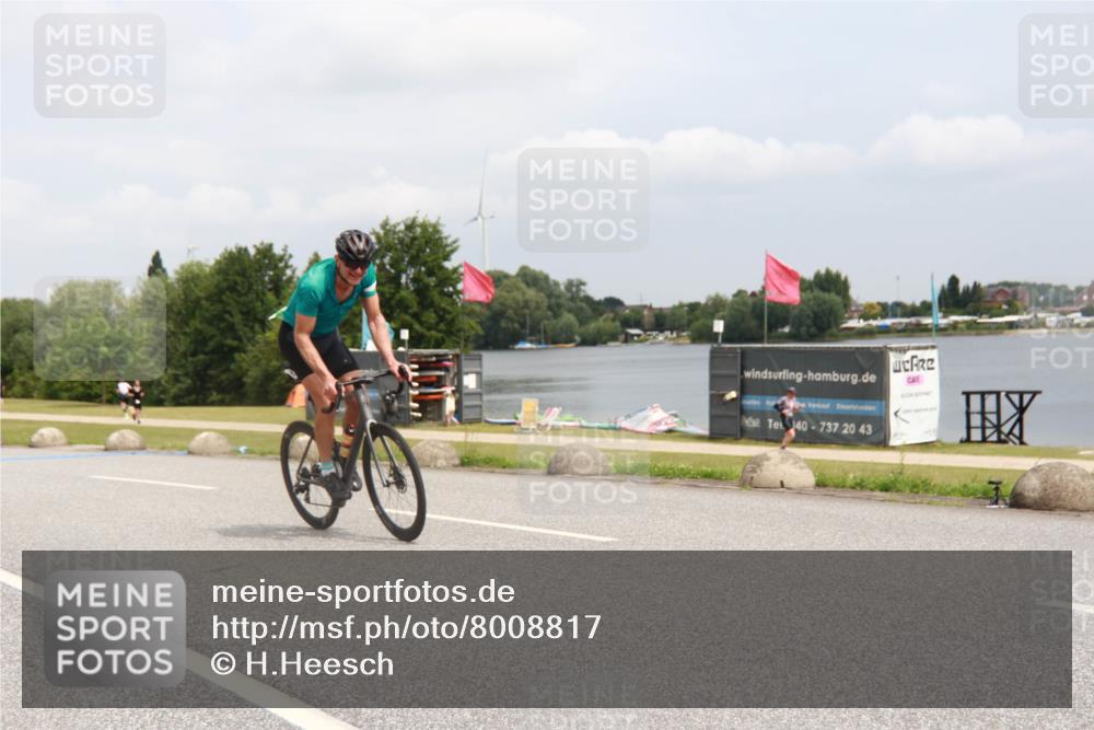 21.06.2025 - 27. Vierlanden-Triathlon H.Heesch http://msf.ph/oto/8008817 15.06.2025 12:19:40 Radfahren 637, 646, 647, 844, 855, 953 meine-sportfotos.de