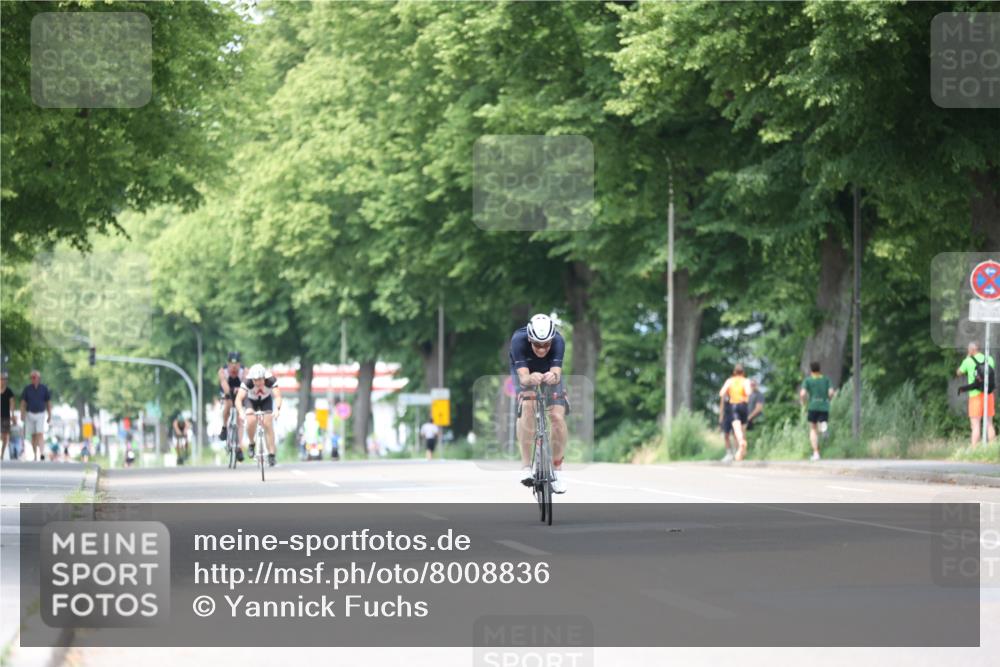 15.06.2025 - 7 Türme Triathlon Yannick Fuchs http://msf.ph/oto/8008836 15.06.2025 13:23:33 Radfahren 451, 580 meine-sportfotos.de