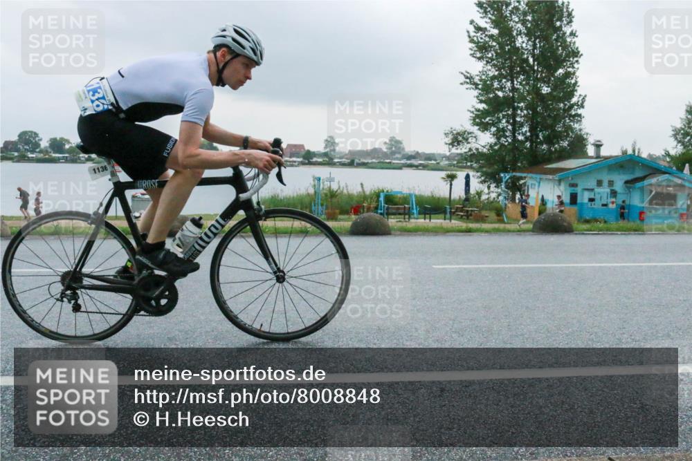 21.06.2025 - 27. Vierlanden-Triathlon H.Heesch http://msf.ph/oto/8008848 15.06.2025 13:28:10 Radfahren 1136, 1263, 1294 meine-sportfotos.de
