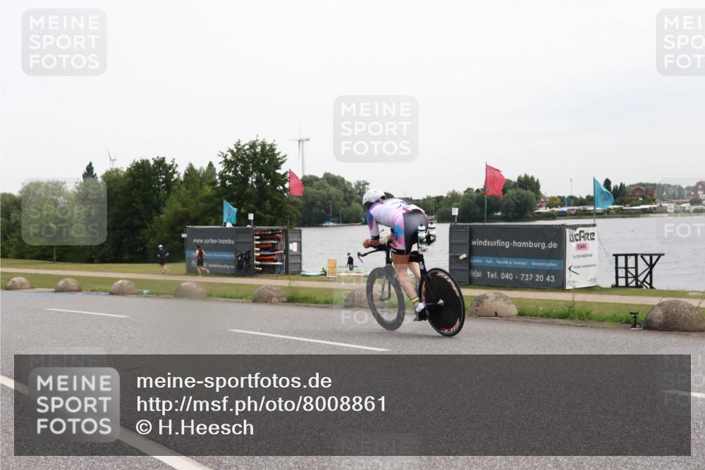 15.06.2025 - 27. Vierlanden-Triathlon H.Heesch http://msf.ph/oto/8008861 15.06.2025 10:50:46 Radfahren 188, 373, 592 meine-sportfotos.de