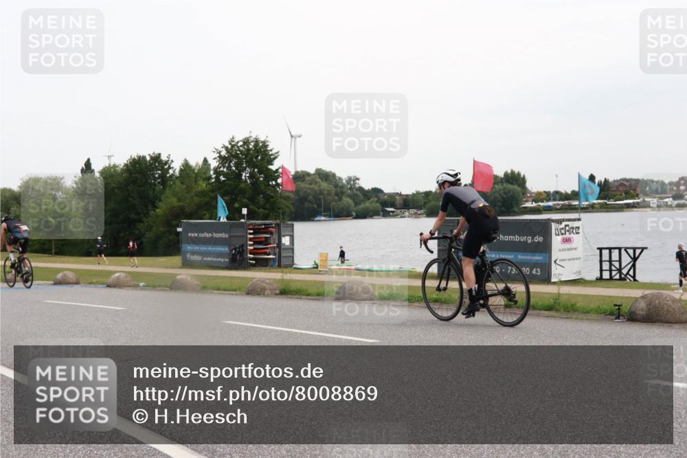 15.06.2025 - 27. Vierlanden-Triathlon H.Heesch http://msf.ph/oto/8008869 15.06.2025 10:50:48 Radfahren 180, 188, 196, 373, 592 meine-sportfotos.de