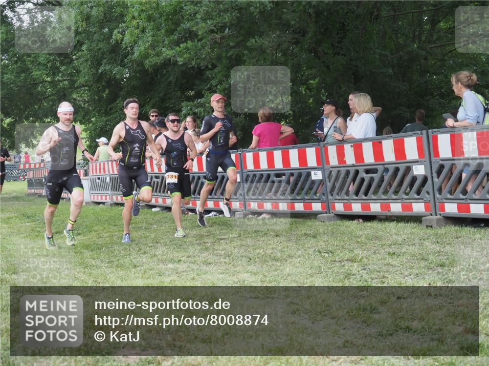 21.06.2025 - 27. Vierlanden-Triathlon KatJ http://msf.ph/oto/8008874 15.06.2025 13:02:28 Ziel 137, 1029, 1030, 1031, 1033 meine-sportfotos.de