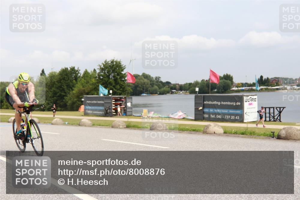 21.06.2025 - 27. Vierlanden-Triathlon H.Heesch http://msf.ph/oto/8008876 15.06.2025 12:19:41 Radfahren 637, 646, 647, 844, 855, 953 meine-sportfotos.de