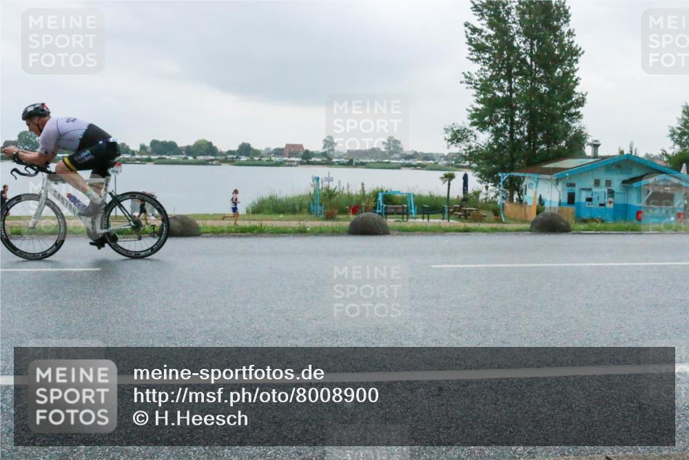 21.06.2025 - 27. Vierlanden-Triathlon H.Heesch http://msf.ph/oto/8008900 15.06.2025 13:28:24 Radfahren 1231, 1276 meine-sportfotos.de