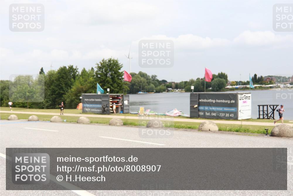 21.06.2025 - 27. Vierlanden-Triathlon H.Heesch http://msf.ph/oto/8008907 15.06.2025 12:19:42 Radfahren 637, 646, 647, 844, 855, 953 meine-sportfotos.de