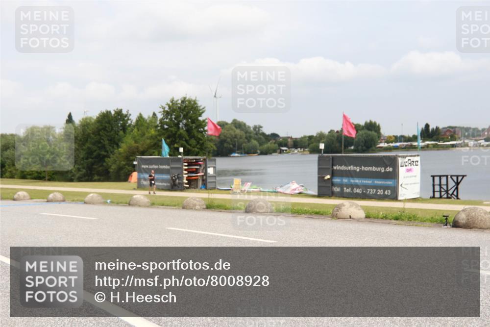 21.06.2025 - 27. Vierlanden-Triathlon H.Heesch http://msf.ph/oto/8008928 15.06.2025 12:19:44 Radfahren 647, 844, 855, 953 meine-sportfotos.de