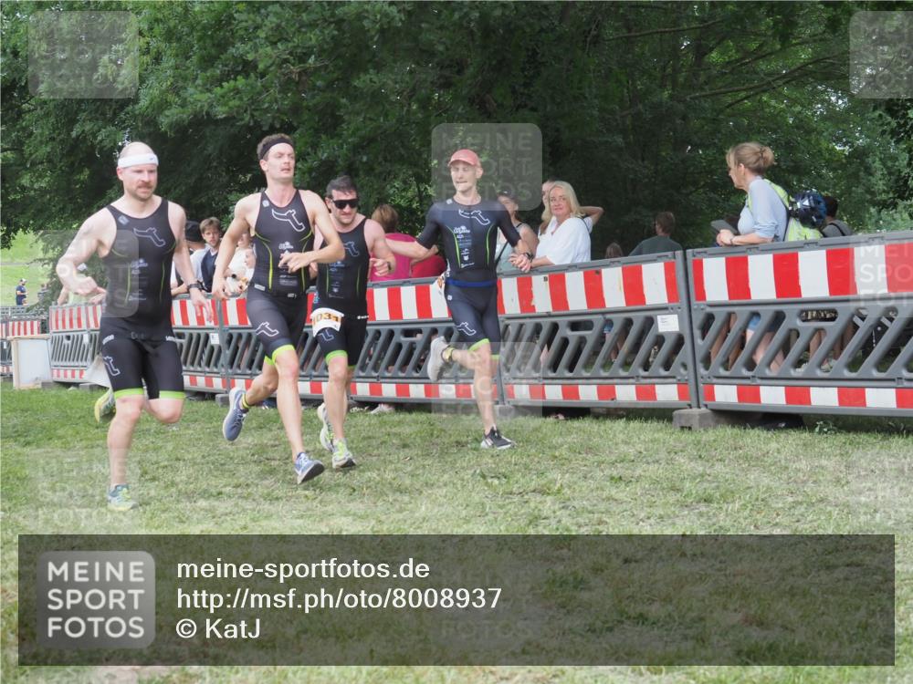 21.06.2025 - 27. Vierlanden-Triathlon KatJ http://msf.ph/oto/8008937 15.06.2025 13:02:28 Ziel 137, 1029, 1030, 1031, 1033 meine-sportfotos.de