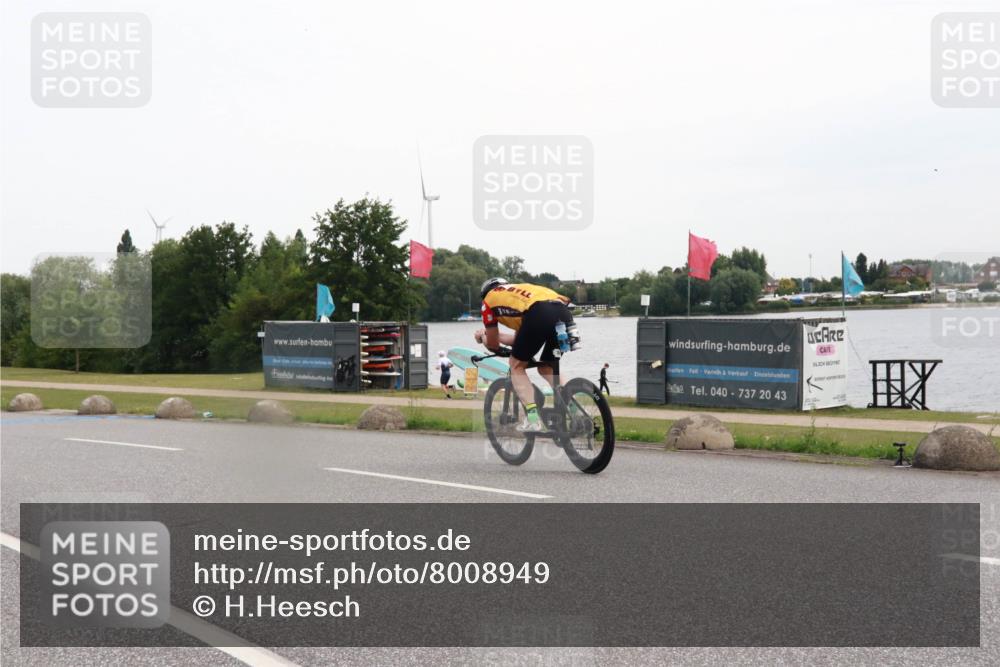 15.06.2025 - 27. Vierlanden-Triathlon H.Heesch http://msf.ph/oto/8008949 15.06.2025 10:51:45 Radfahren 47, 183 meine-sportfotos.de