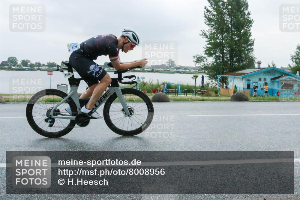 21.06.2025 - 27. Vierlanden-Triathlon H.Heesch http://msf.ph/oto/8008956 15.06.2025 13:28:40 Radfahren 893, 1104 meine-sportfotos.de