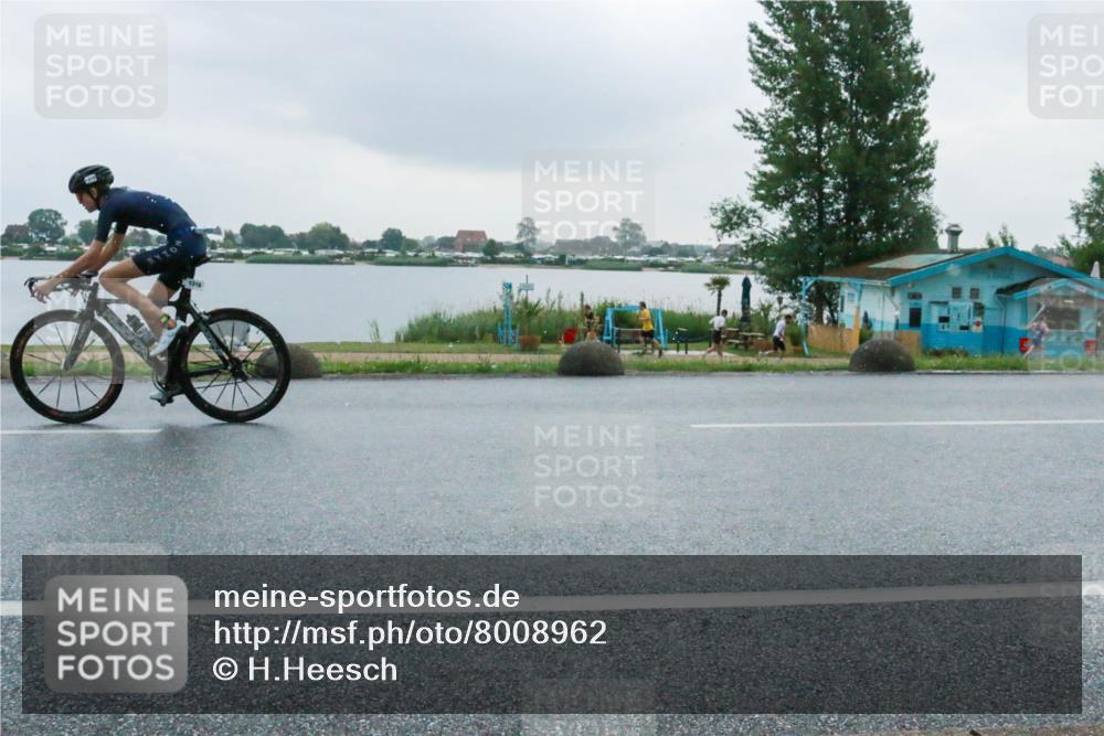 21.06.2025 - 27. Vierlanden-Triathlon H.Heesch http://msf.ph/oto/8008962 15.06.2025 13:28:44 Radfahren 893, 1316 meine-sportfotos.de
