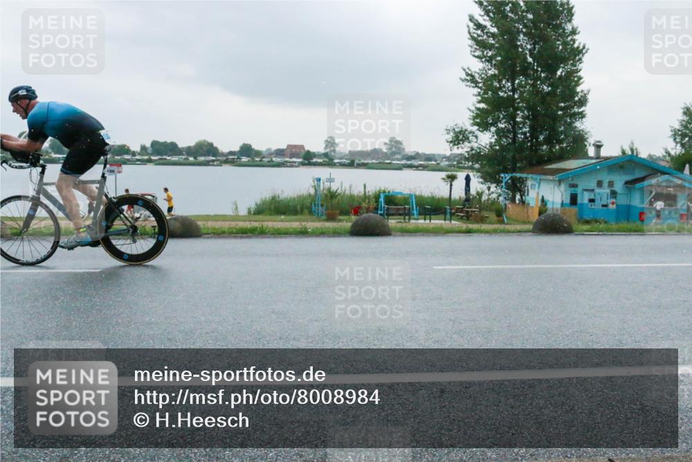 21.06.2025 - 27. Vierlanden-Triathlon H.Heesch http://msf.ph/oto/8008984 15.06.2025 13:28:48 Radfahren 893, 1305, 1316 meine-sportfotos.de