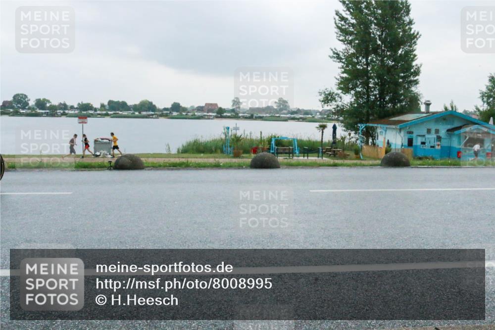 21.06.2025 - 27. Vierlanden-Triathlon H.Heesch http://msf.ph/oto/8008995 15.06.2025 13:28:48 Radfahren 893, 1305, 1316 meine-sportfotos.de