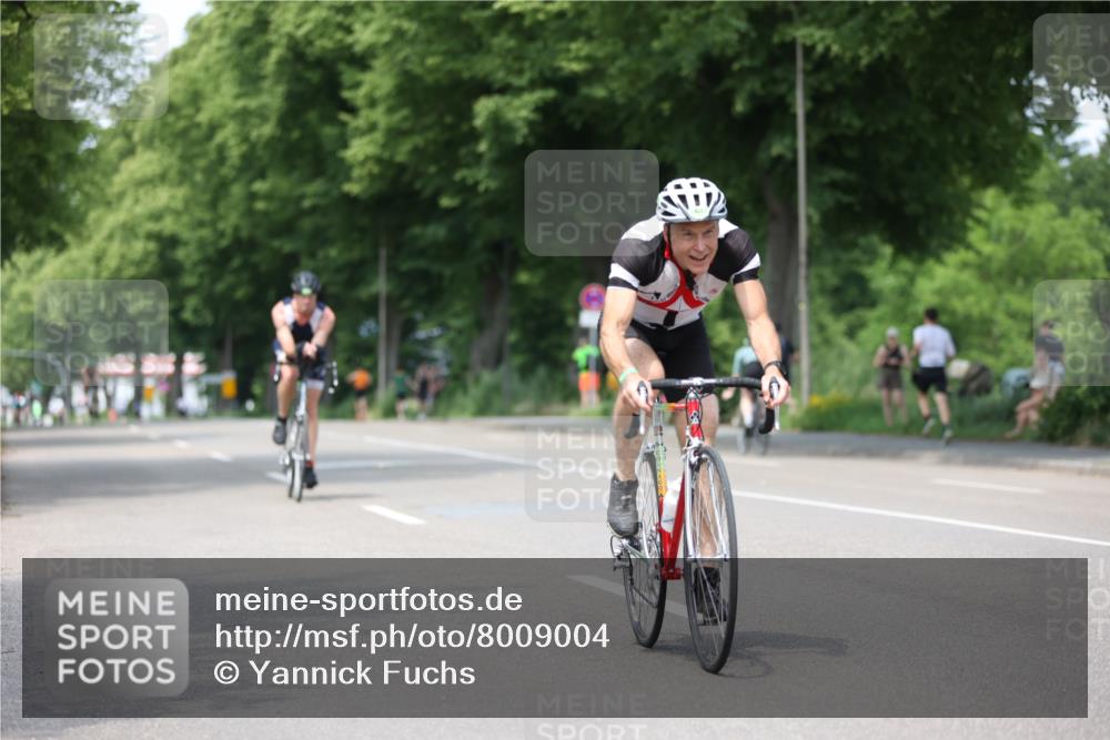 15.06.2025 - 7 Türme Triathlon Yannick Fuchs http://msf.ph/oto/8009004 15.06.2025 13:23:38 Radfahren 451, 580, 1181 meine-sportfotos.de