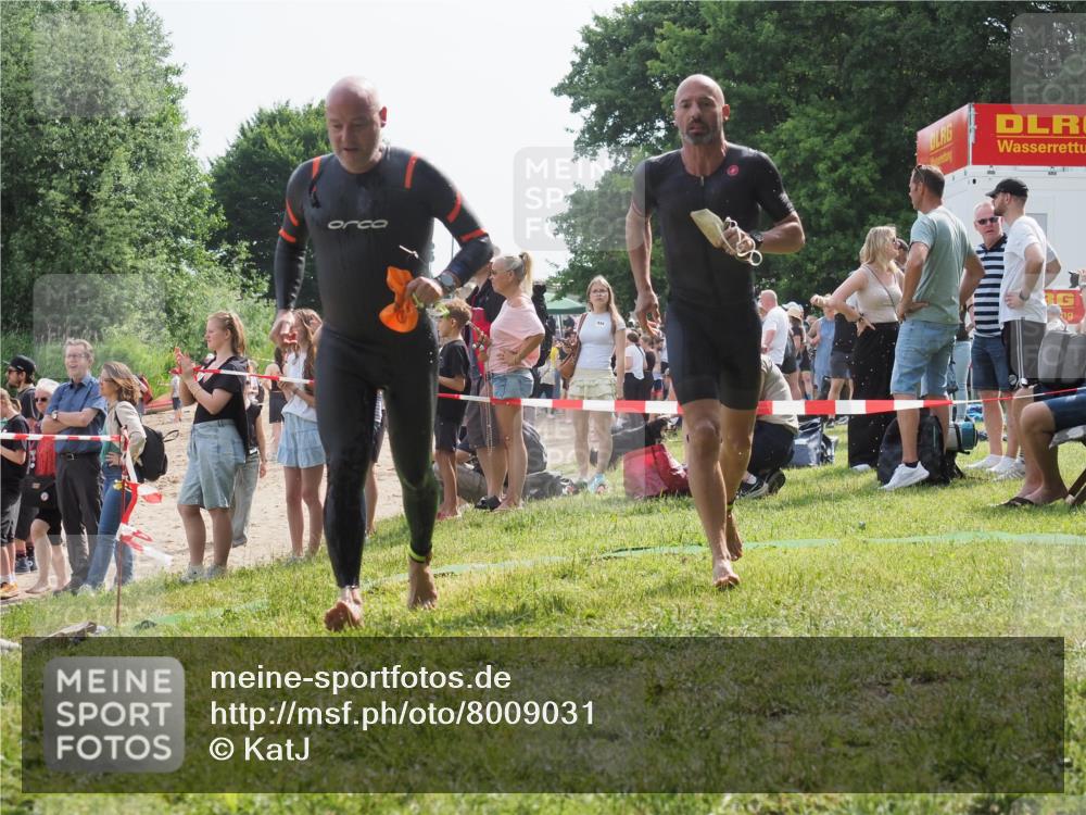 15.06.2025 - 27. Vierlanden-Triathlon KatJ http://msf.ph/oto/8009031 15.06.2025 10:07:20 Schwimmen 374, 383, 431, 459, 462 meine-sportfotos.de