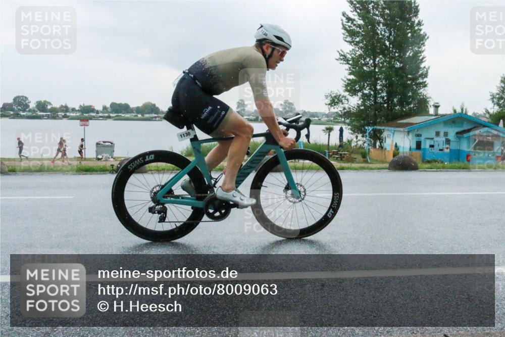 21.06.2025 - 27. Vierlanden-Triathlon H.Heesch http://msf.ph/oto/8009063 15.06.2025 13:29:10 Radfahren 1130 meine-sportfotos.de