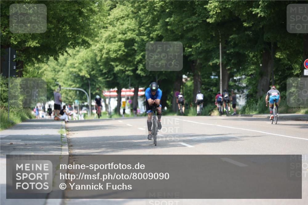 15.06.2025 - 7 Türme Triathlon Yannick Fuchs http://msf.ph/oto/8009090 15.06.2025 12:42:36 Radfahren 201, 214, 283, 561 meine-sportfotos.de