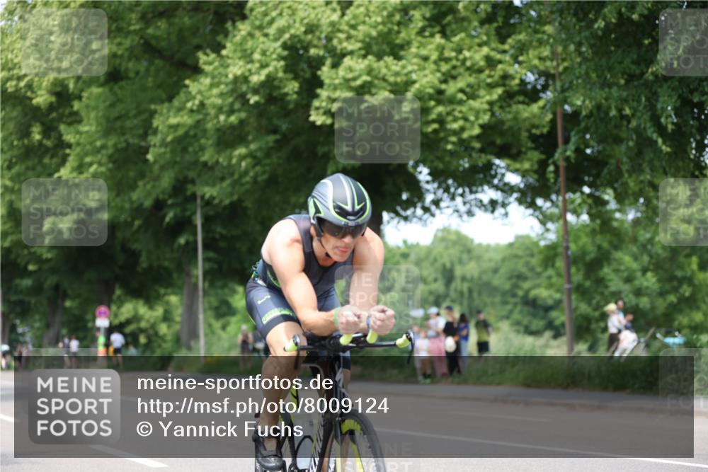 15.06.2025 - 7 Türme Triathlon Yannick Fuchs http://msf.ph/oto/8009124 15.06.2025 13:23:43 Radfahren 1181 meine-sportfotos.de