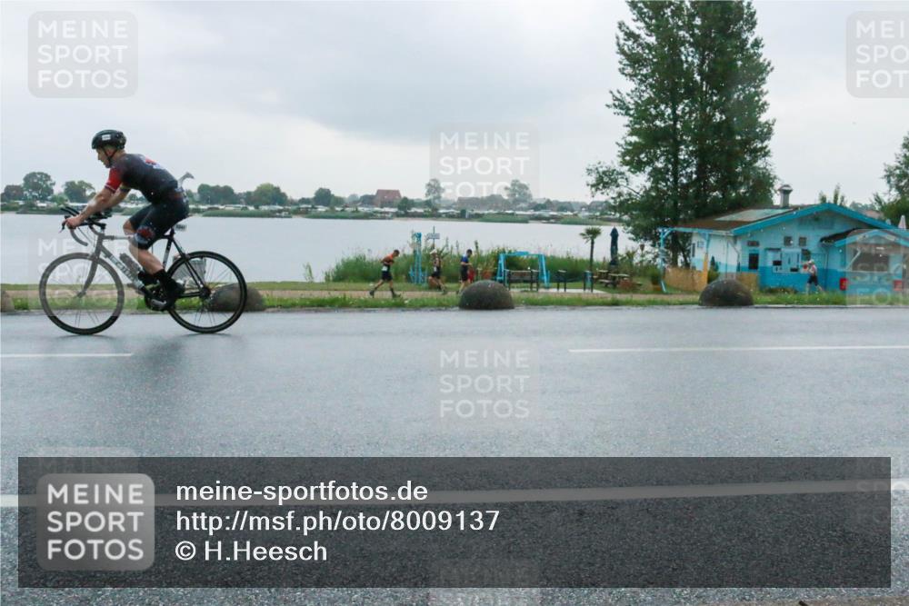 21.06.2025 - 27. Vierlanden-Triathlon H.Heesch http://msf.ph/oto/8009137 15.06.2025 13:29:25 Radfahren 1100, 1236, 1243 meine-sportfotos.de