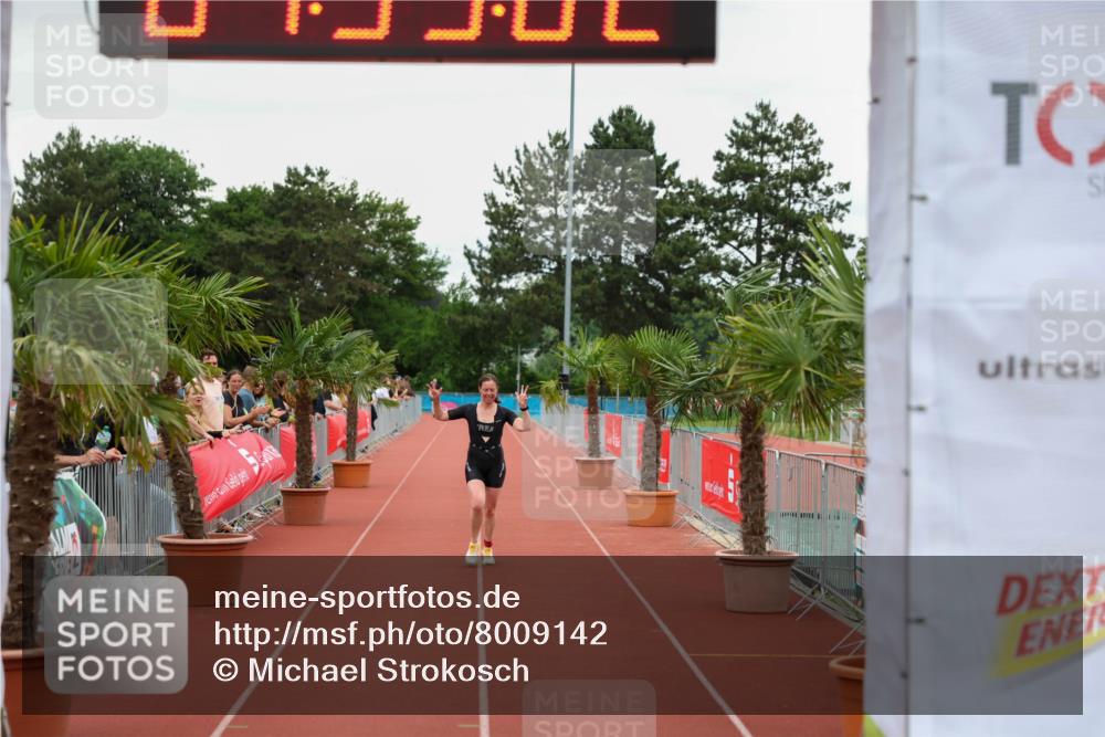 15.06.2025 - 7 Türme Triathlon Michael Strokosch http://msf.ph/oto/8009142 15.06.2025 14:53:02 Ziel 280, 588 meine-sportfotos.de