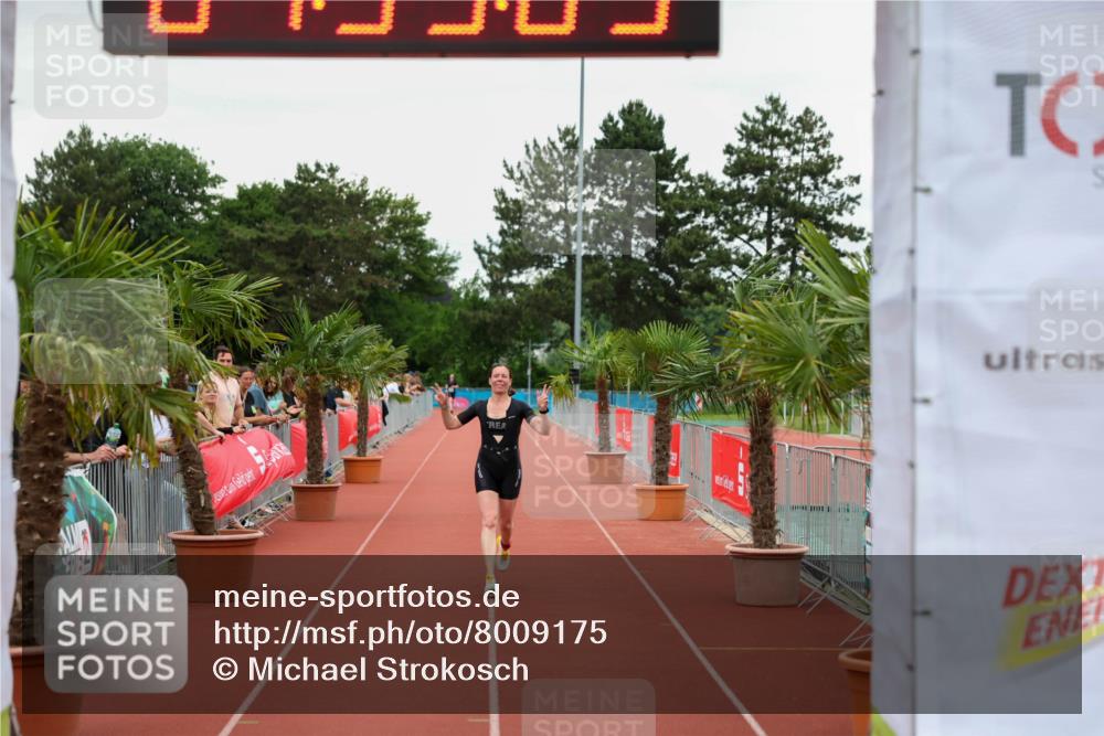 15.06.2025 - 7 Türme Triathlon Michael Strokosch http://msf.ph/oto/8009175 15.06.2025 14:53:03 Ziel 280, 588 meine-sportfotos.de