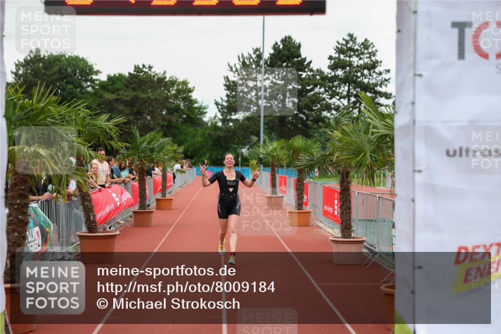 15.06.2025 - 7 Türme Triathlon Michael Strokosch http://msf.ph/oto/8009184 15.06.2025 14:53:03 Ziel 280, 588 meine-sportfotos.de