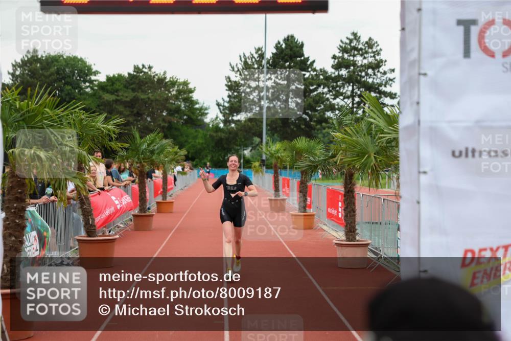 15.06.2025 - 7 Türme Triathlon Michael Strokosch http://msf.ph/oto/8009187 15.06.2025 14:53:03 Ziel 280, 588 meine-sportfotos.de