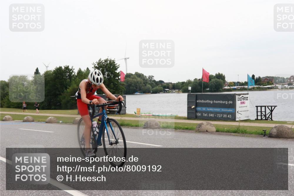 15.06.2025 - 27. Vierlanden-Triathlon H.Heesch http://msf.ph/oto/8009192 15.06.2025 10:52:55 Radfahren 58, 429, 625 meine-sportfotos.de