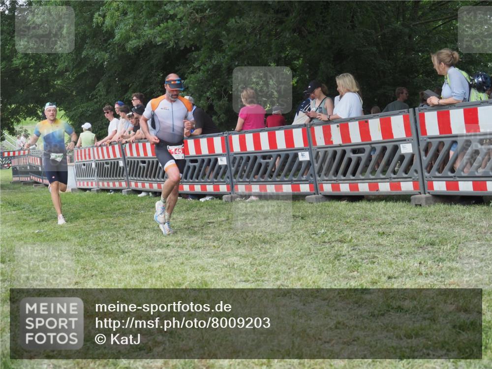 21.06.2025 - 27. Vierlanden-Triathlon KatJ http://msf.ph/oto/8009203 15.06.2025 13:02:46 Ziel 145, 718 meine-sportfotos.de