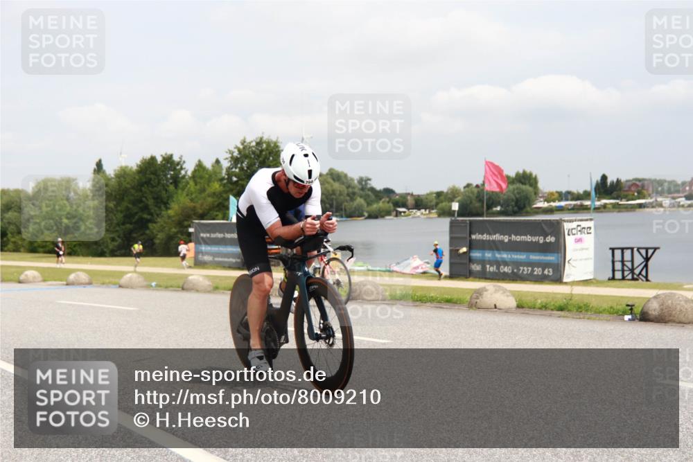 21.06.2025 - 27. Vierlanden-Triathlon H.Heesch http://msf.ph/oto/8009210 15.06.2025 12:22:02 Radfahren 794, 900, 937 meine-sportfotos.de