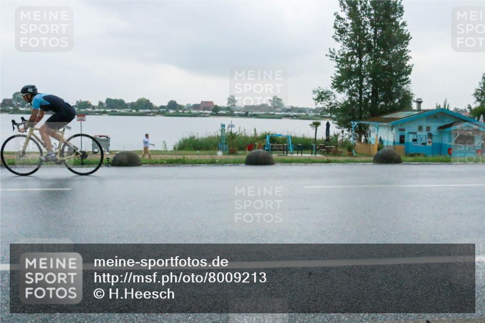21.06.2025 - 27. Vierlanden-Triathlon H.Heesch http://msf.ph/oto/8009213 15.06.2025 13:29:50 Radfahren 1260, 1289 meine-sportfotos.de