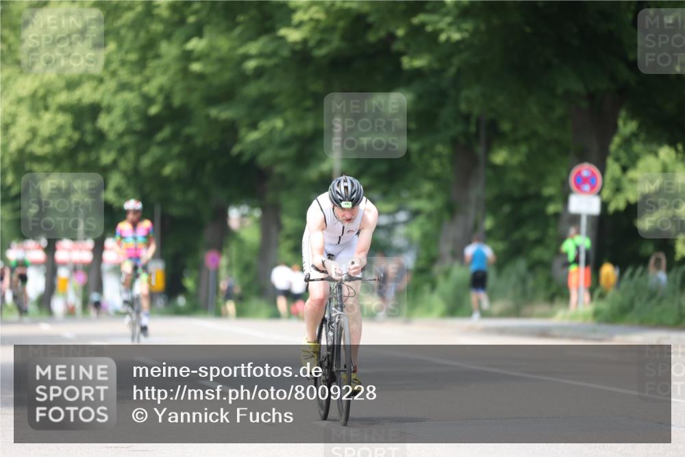 15.06.2025 - 7 Türme Triathlon Yannick Fuchs http://msf.ph/oto/8009228 15.06.2025 13:23:57 Radfahren 458, 874, 908, 1016 meine-sportfotos.de