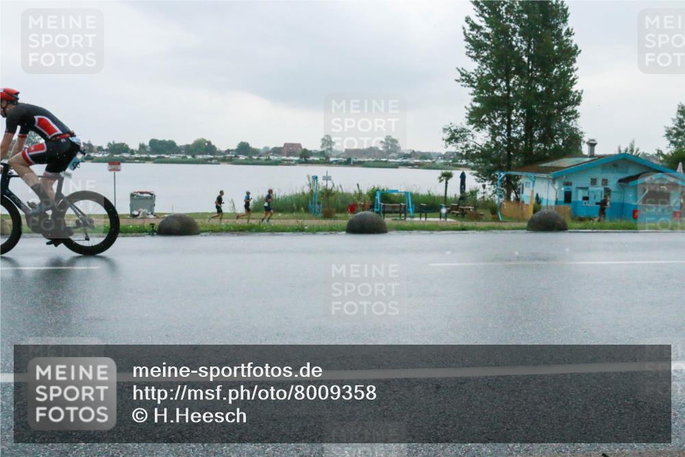 21.06.2025 - 27. Vierlanden-Triathlon H.Heesch http://msf.ph/oto/8009358 15.06.2025 13:30:15 Radfahren 1097, 1264 meine-sportfotos.de