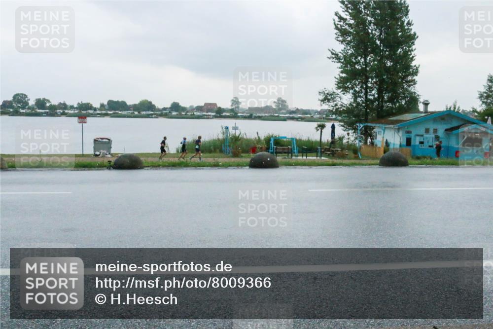 21.06.2025 - 27. Vierlanden-Triathlon H.Heesch http://msf.ph/oto/8009366 15.06.2025 13:30:15 Radfahren 1097, 1264 meine-sportfotos.de